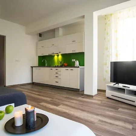Apart-center Makuszynskiego Апартаменты *